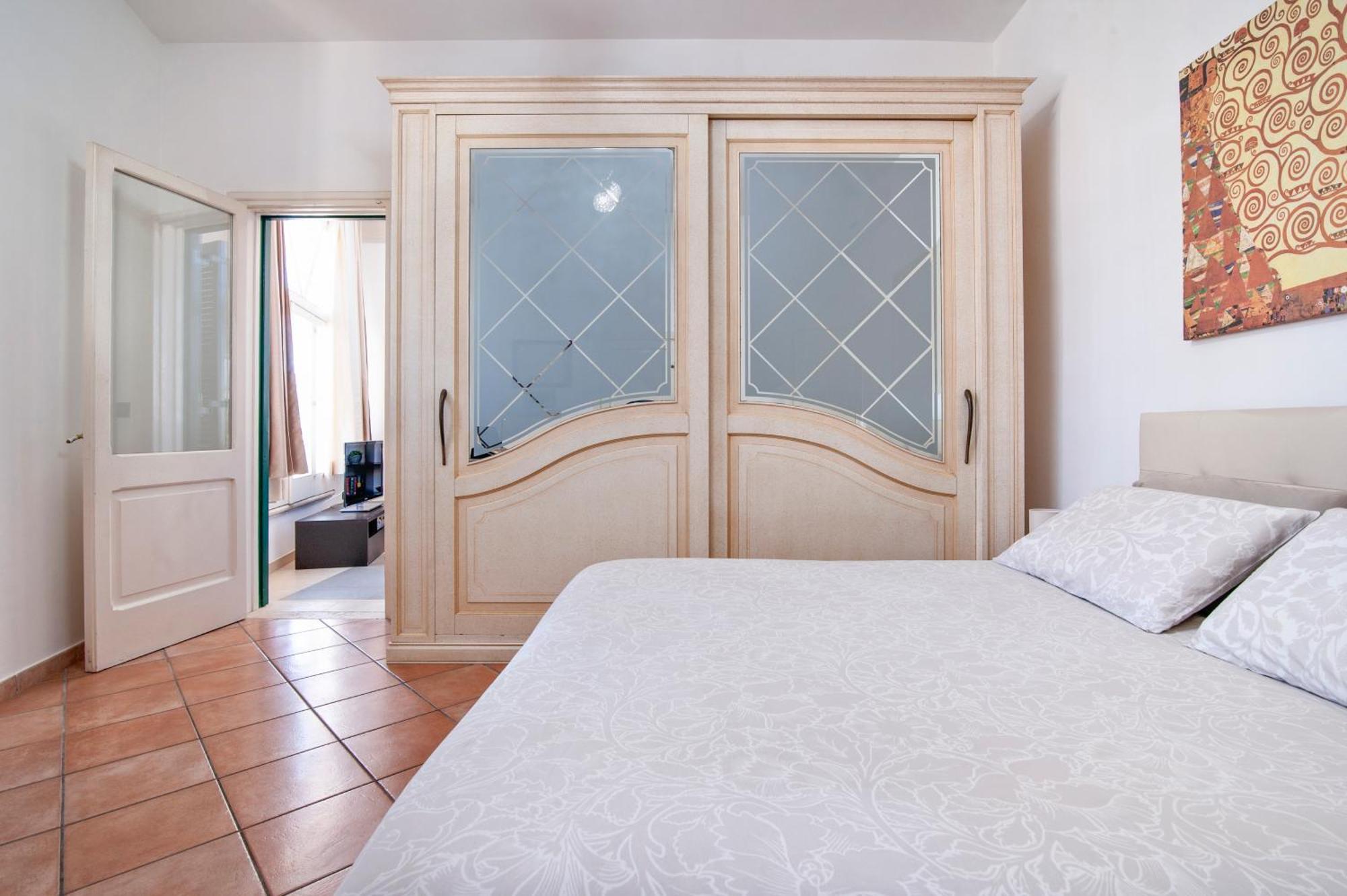 The Golden Hour, Luxury Apartment With A Panoramic View 莱切 外观 照片